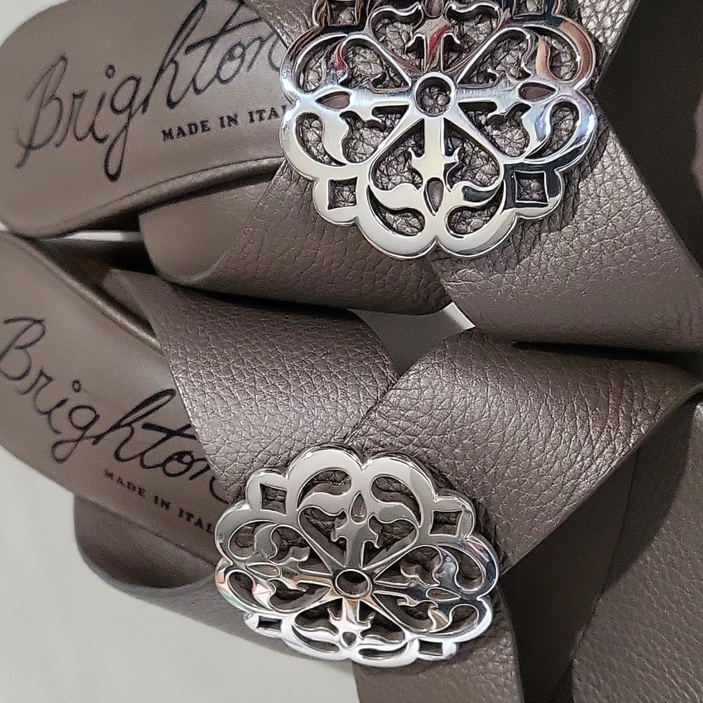 Brighton Alison Silver and Tan Mules with Metallic Medallion - Picture 5 of 6